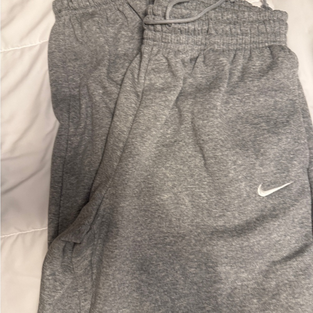 Nike women’s Gray Sweatpants